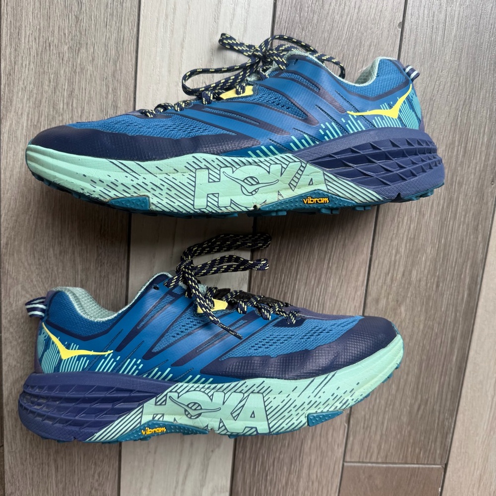 Hoka
Speedgoat 3 Trail-Running Shoes - Women's - Picture 3 of 8